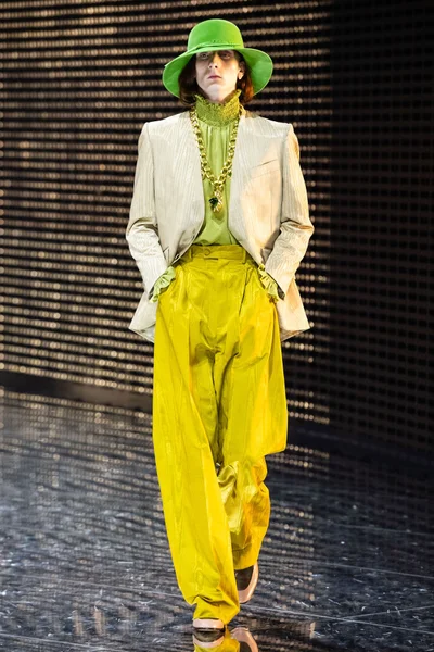 Look 36
